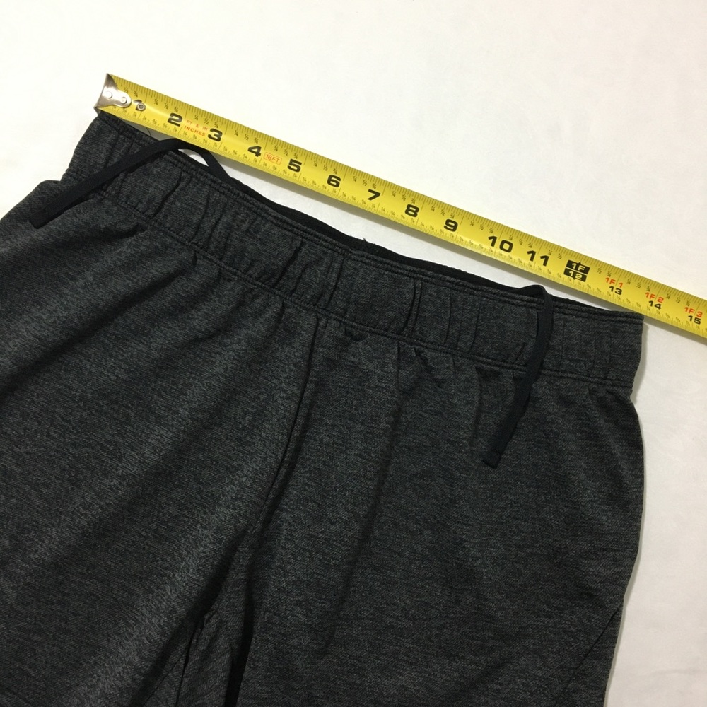 Nike DriFit training shorts, small black - Picture 8 of 10